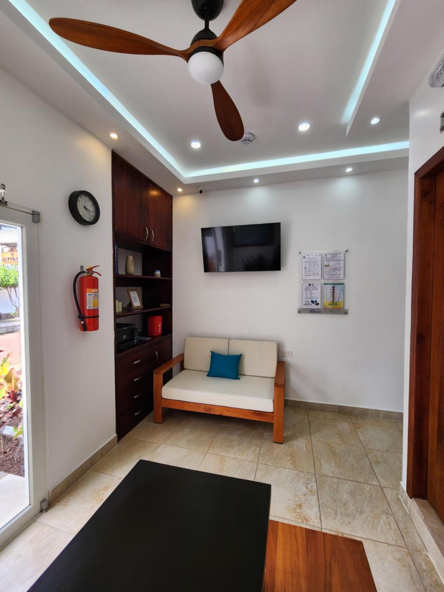 Casa Galapagos By Hostal Fragata 푸에르토아요라 외부 사진