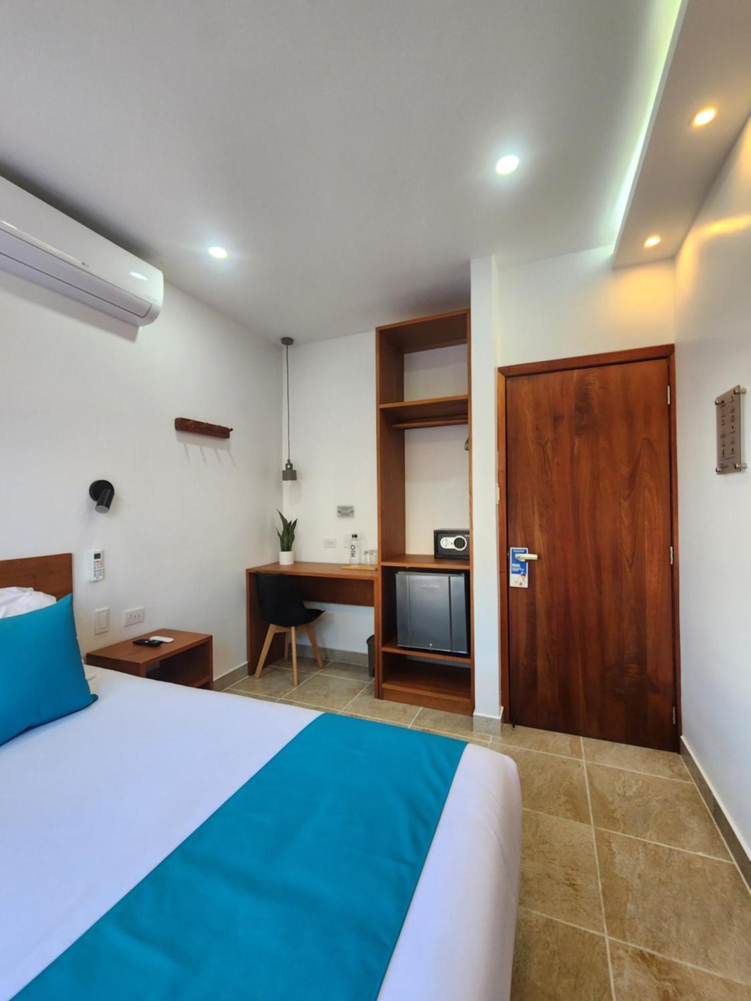 Casa Galapagos By Hostal Fragata 푸에르토아요라 외부 사진